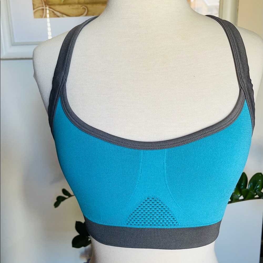 Sports Bra Athletic Essential